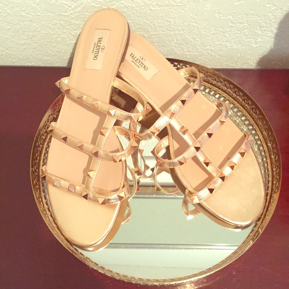 Valentino Garavani Rockstud Metallic Sandals 40.5